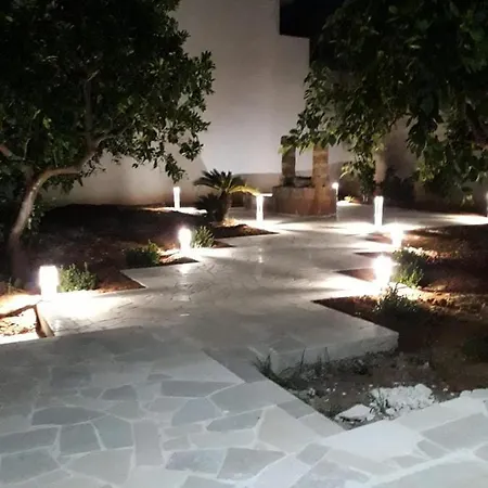 ベッド・アンド・ブレックファスト La Corte Dei Pozzi サンニコーラ